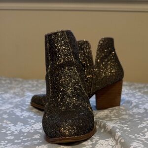 Not Rated Sparkling Gold Ankle Boots sz 7 Retro Winter Diva Glam